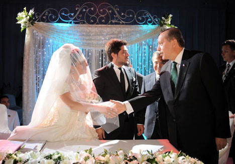 Başbakan Erdoğan nikah şahidi oldu