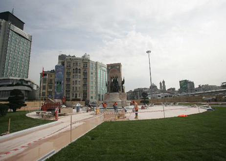 Cumhuriyet Anıtı yenilendi