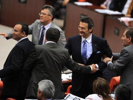 Meclis e ortam gerildi