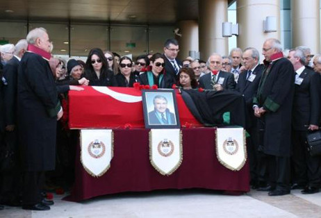 Özok son yolculuğuna uğurlandı