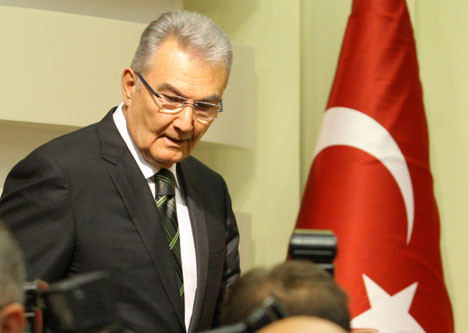 Deniz Baykal böyle uğurlandı