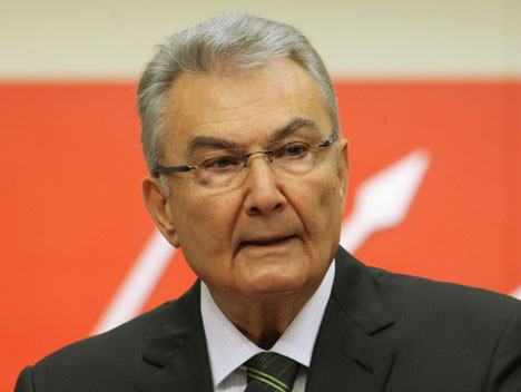 Deniz Baykal böyle uğurlandı