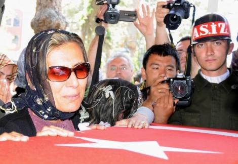 Şehit olan Uzman Çavuş uğurlandı