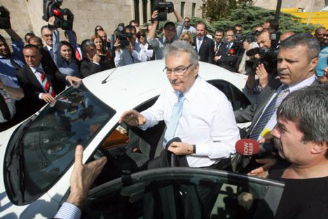 İstifadan sonra ilk kez Mecliste