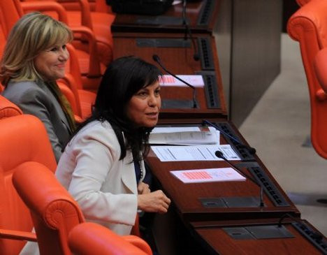 21 gün sonra eşiyle Meclis’te