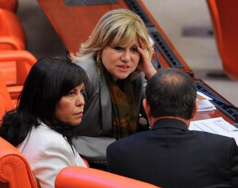 21 gün sonra eşiyle Meclis’te
