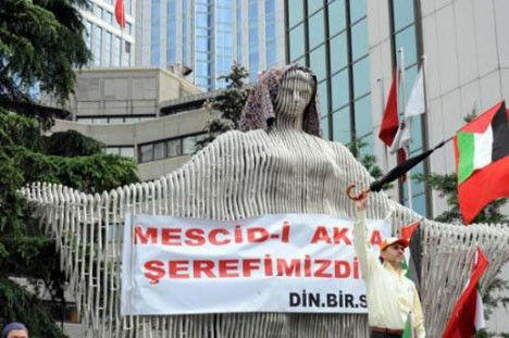 Binlerce insan Taksimde toplandı!