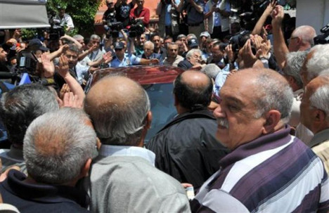 Eski bakan gözaltınmasına tepki
