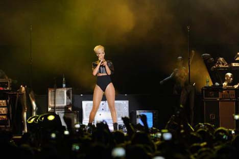 İstanbulda Rihanna fırtınası
