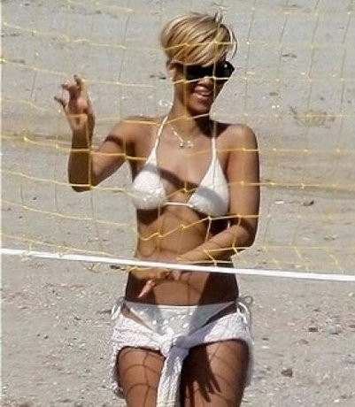 Rihannadan plaj frikiği