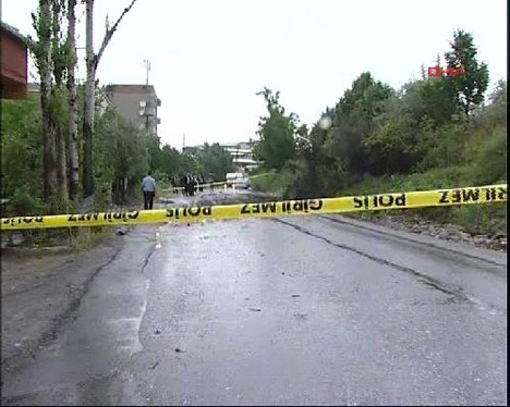 İstanbulda polise bombalı saldırı