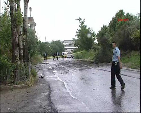 İstanbulda polise bombalı saldırı