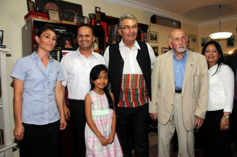 Yörük Baykal meydanlarda