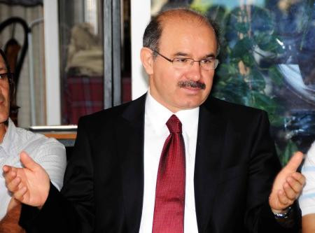 Bakan Çeliki kızdıran soru