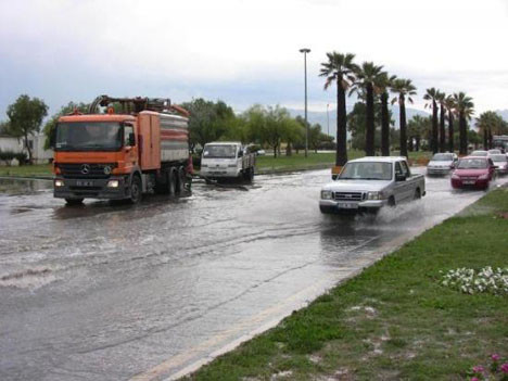 İzmir bir saatte Venedike döndü