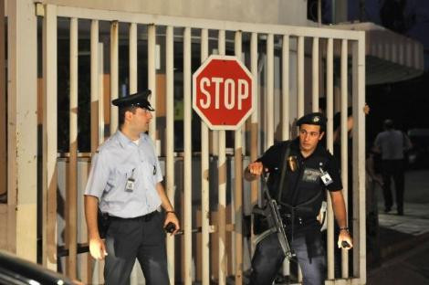 Yunanistanda bombalı saldırı