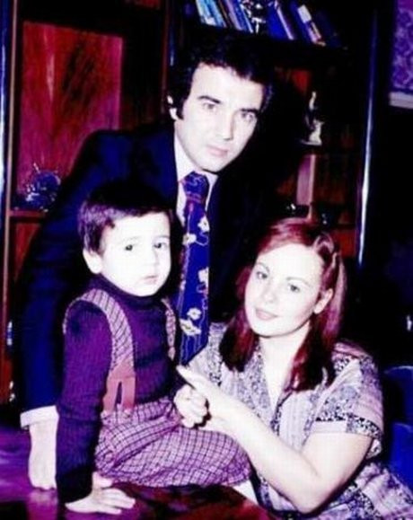 Ayşecik kanseri yenen eşini boşuyor