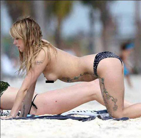 Peaches plaj sezonunu açtı