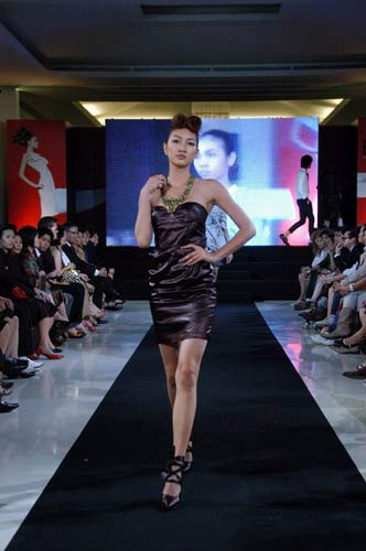 Podyumda Bangkok rüzgarı