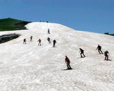 Ağustosta kayak yaptılar!