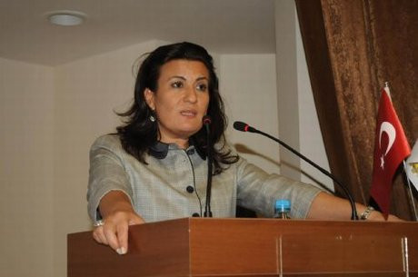 Nimet Çubukçudan garip tepki