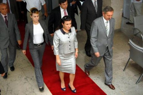 Nimet Çubukçudan garip tepki