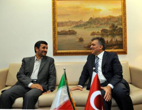 Gül, Ahmedinejadla görüştü!