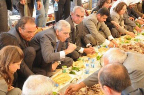 Aşiretlerin barış yemeğinden kareler
