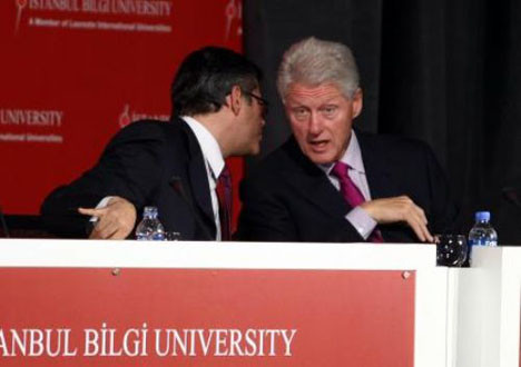 Clinton Türkiyede!