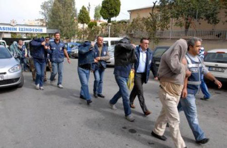 İzmirde fuhuş operasyonu