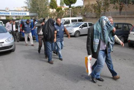 İzmirde fuhuş operasyonu