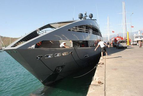 Uzay mekiği gibi yat!