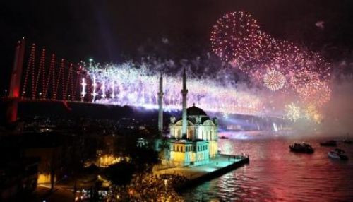 Boğazda muhteşem gösteri!