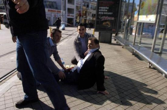 Taksimde canlı bomba !