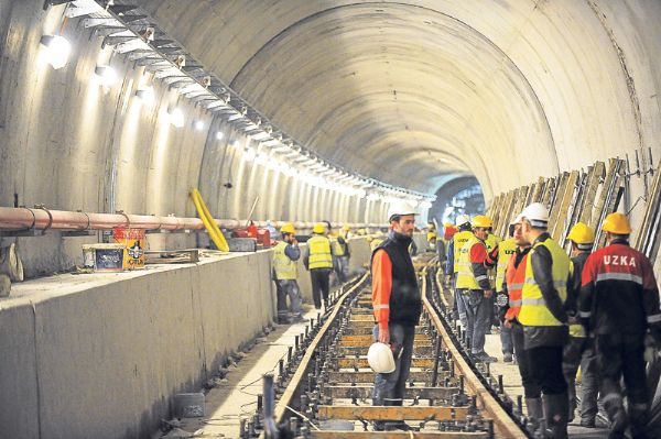 Kadıköy-Kartal metrosu tamamlandı