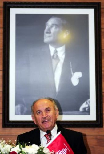 Başbakan gibi karşılandı
