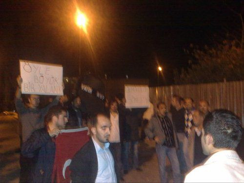 Ülkücüler dizi setini bastı!
