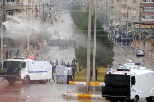 Diyarbakır karıştı!