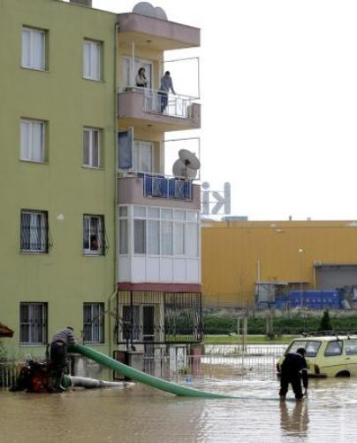 İzmiri sel bastı!
