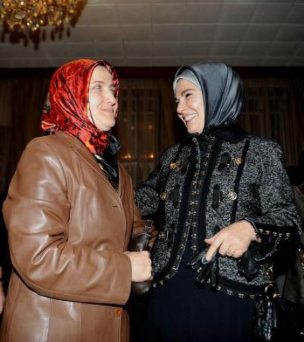 Emine Erdoğanı ağlatan oyun