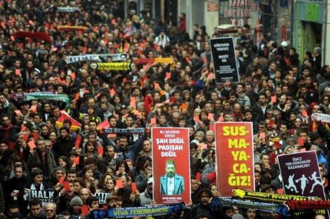 Islık protestosu sokağa indi!