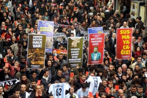 Islık protestosu sokağa indi!