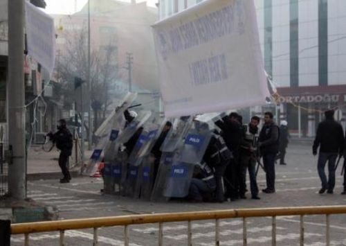 Ağrıda olaylar çıktı