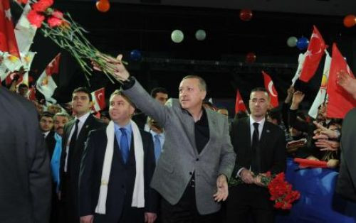 30 bin kişi AKPye katılıyor!