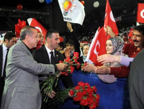 30 bin kişi AKPye katılıyor!