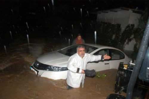 Bodrumda hayat felç oldu