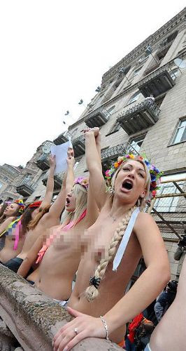 FEMENden balkon isyanı!