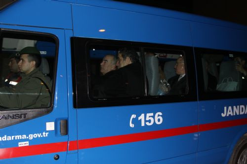 Paşalar cezaevine böyle götürüldü