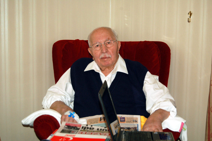 Erbakan vefat etti!