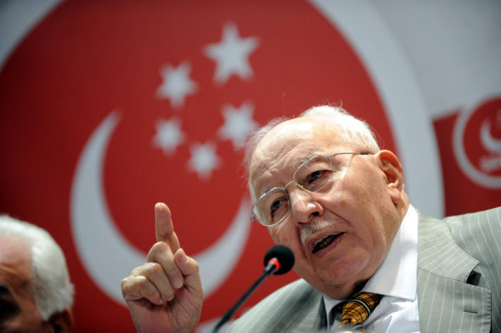 Erbakan vefat etti!